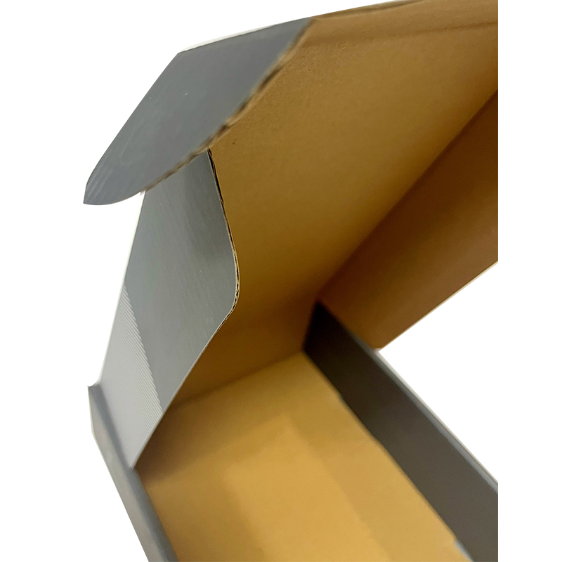 Varnished   sturdy corrugated carton box for tools