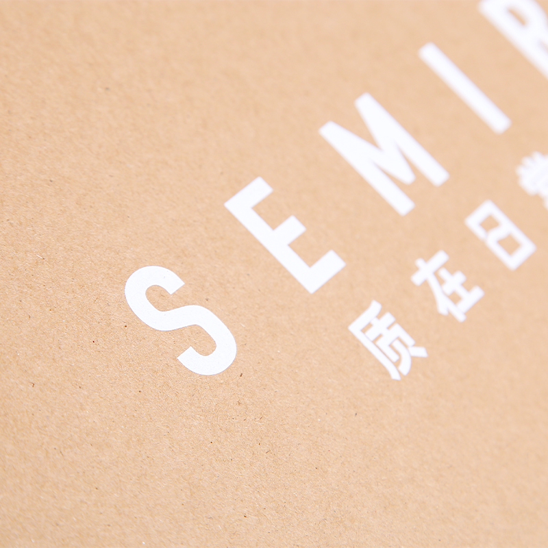 Two side printed environmentally-friendly mailer box for apparel 