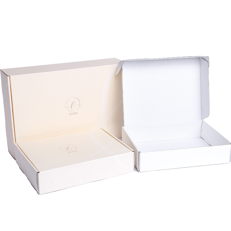 Luxury foil stamped corrugated clothing packaging box 