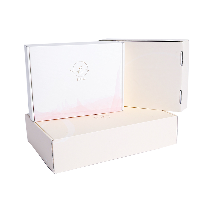 Luxury foil stamped corrugated clothing packaging box 